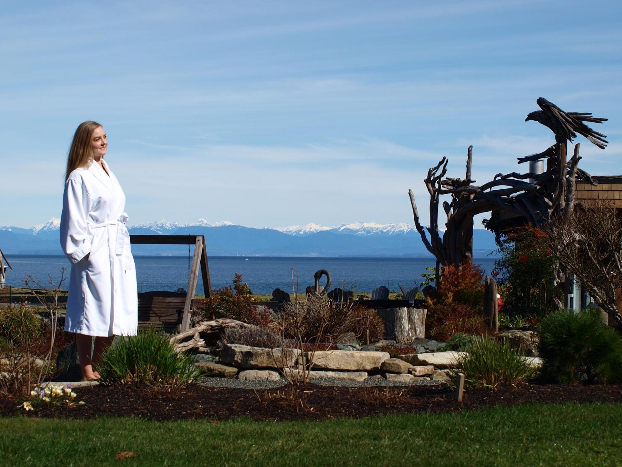 Kingfisher Pacific Resort & Spa Courtenay Exterior photo
